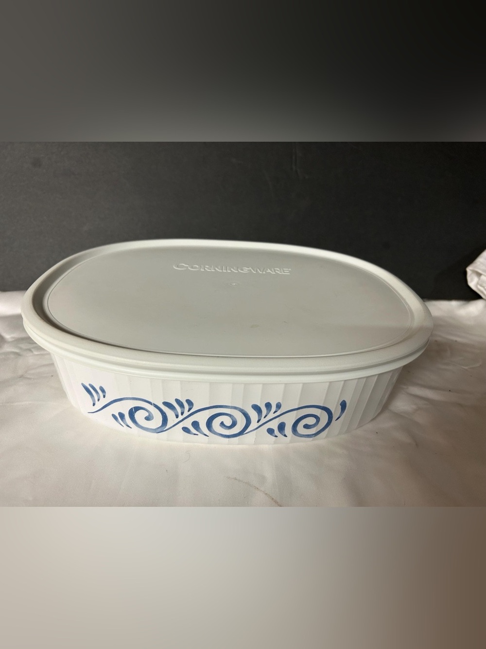 CorningWare Oval Casserole 2.5 quart Dish in discontinued Ocean View patter